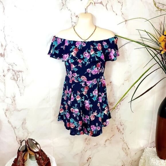 NWT! $138 LF SEEK off shoulder pretty romper - Picture 4 of 7